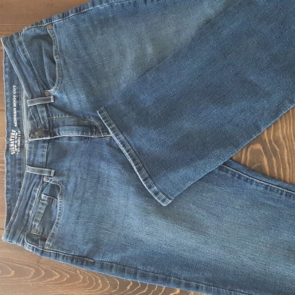 Signature Levi's